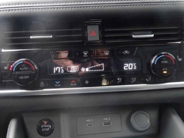 Nissan X-Trail IV 1.5 VC-T e-POWER 213KM 2025 Od ręki - Tekna e-POWER 4WD 1.5 213KM / Pakiet Premium, zdjęcie 8