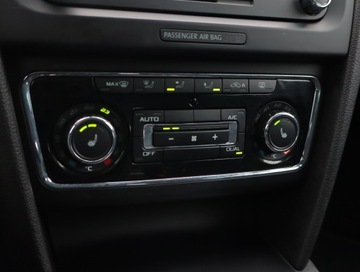 Skoda Superb II Outdoor 2.0 TDI CR DPF 170KM 2015 Skoda Superb 2.0 TDI, 167 KM, 4X4, DSG, Navi, zdjęcie 12