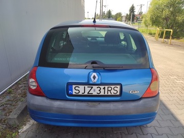 Renault Clio II Hatchback 1.2 i 16V 75KM 2001 Renault Clio Renault Clio II Zadbany, zdjęcie 3