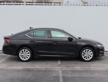 Skoda Octavia IV Liftback 1.5 TSI EVO 150KM 2024 Skoda Octavia 1.5 TSI, Salon Polska, Serwis ASO, zdjęcie 5