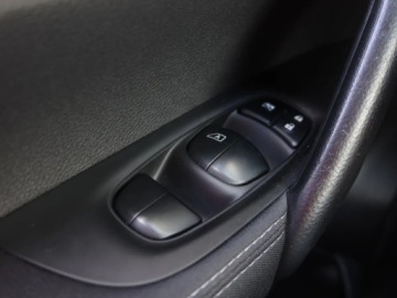 Nissan Qashqai II Crossover 1.6 DIG-T 163KM 2015 Nissan Qashqai 1.6 DIG-T, Salon Polska, zdjęcie 15