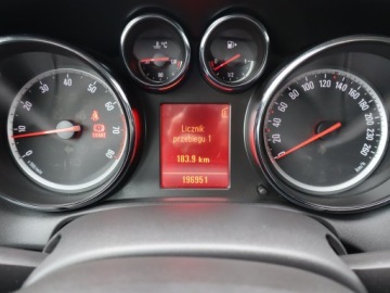 Opel Astra J Sports Tourer 1.4 Twinport ECOTEC 100KM 2011 Opel Astra 1.4 16V, Klima, Tempomat, Parktronic, zdjęcie 10