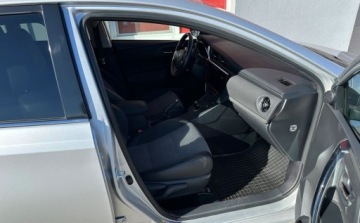 Toyota Auris II Hatchback 5d Facelifting 1.8 Hybrid 136KM 2016 Toyota Auris II Lift, 2016R, Bezwypadkowa, Automat, Zarejestorwana w PL, V, zdjęcie 34