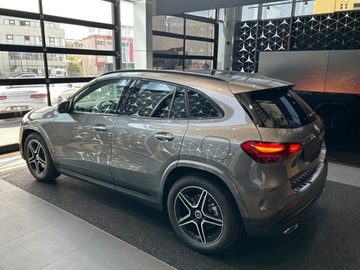 Mercedes GLA II Off-roader Facelifting 2.0 220 190KM 2025 MERCEDES-BENZ GLA 220 4-Matic AMG Line 2.0 (190KM) 2025, zdjęcie 2