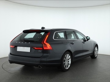 Volvo V90 II Kombi 2.0 D4 190KM 2017 Volvo V90 D4, 187 KM, Automat, Skóra, Navi, zdjęcie 4