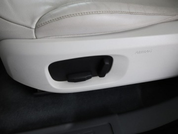 Land Rover Range Rover Evoque I SUV 5d Facelifting 2.0D TD4 150KM 2015 Land Rover Range Rover Evoque 2.0Td4 Automat SE, zdjęcie 35