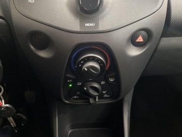 Toyota Aygo II Hatchback 3d Facelifting 1.0 VVT-i 72KM 2018 Toyota Aygo 1.0 VVT-i X II (2014-) Toyota Aygo 1.0, zdjęcie 14