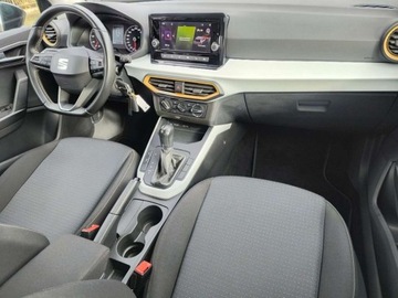 Seat Arona Crossover Facelifting 1.0 TSI 110KM 2022 Seat Arona serwis ASO 1.0TSI 110KM bezwypadkowy pakiety FullLink alufelgi, zdjęcie 14