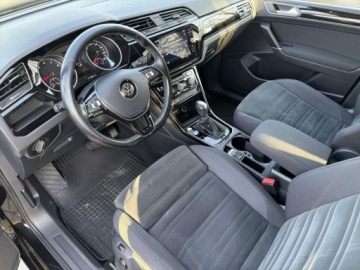 Volkswagen Touran III 1.4 TSI 150KM 2017 Volkswagen Touran TSI 150KM Highline 7 os. LED Top Keyless Nawigacja, zdjęcie 9