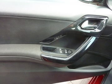 Peugeot 208 I Hatchback 5d Facelifting 1.2 PureTech 82KM 2016 Peugeot 208 ALLURE*Benzyna, zdjęcie 31