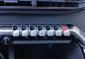 Peugeot 3008 II Crossover Facelifting  1.2 PureTech 130KM 2022 Peugeot 3008 1.2 Benzyna 130KM Allure SalonPL Iwlasc Serwis ASO 1.2, zdjęcie 23