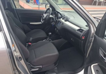 Suzuki Swift VI Hatchback Facelifting 1.2 DualJet SHVS 83KM 2021 Suzuki Swift 1.2 Dualjet SHVS Premium CVT 1.2 Benzyna 83KM, zdjęcie 19