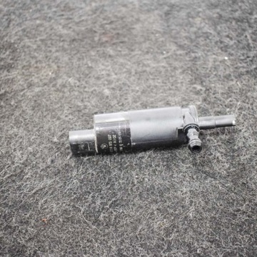 BMW 1 E81 E87 2012 ČERPADLO OSTŘIKOVAČE OKNO PŘEDNÍ / ČELNÍ