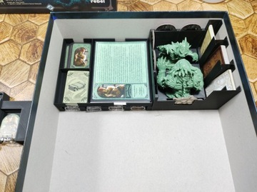 Глубины ужаса, красочная вставка