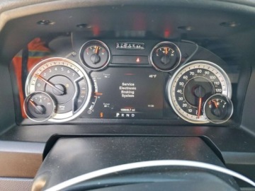  RAM 1500 Classic Slt 2019 5.7 Benzyna 395KM, zdjęcie 9