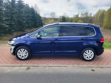 Volkswagen Touran III 1.5 TSI EVO 150KM 2019 Volkswagen Touran 7 os. DSG skora nawi 1.5 Benzyna 150KM, zdjęcie 5