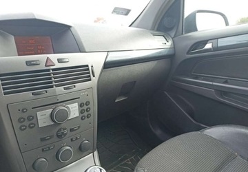 Opel Astra H Hatchback 5d 1.7 CDTI ECOTEC 100KM 2004 Opel Astra Opel Astra 1.7 CDTI Cosmo 1.7 Diesel 100KM, zdjęcie 10