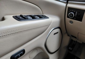 Jeep Grand Cherokee IV Terenowy Facelifting 2016 3.6 286KM 2019 Jeep Grand Cherokee OVERLAND 20192020 Panorama Grzane i wentylowane fote, zdjęcie 13