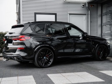 BMW X5 G05 SUV Plug-In Facelifting 3.0 50e 490KM 2026 BMW X5 xDrive50e Individual Edition Suv 3.0 (489KM) 2026, zdjęcie 3