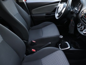 Toyota Yaris III Hatchback 5d Facelifting 1.0 VVT-i 69KM 2014 Toyota Yaris 1.0 VVT-i, Salon Polska, Serwis ASO, zdjęcie 8