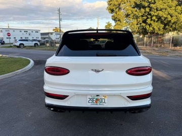 Bentley Bentayga 2021 Bentley Bentayga Speed 2021 6.0 Benzyna 626KM, zdjęcie 3