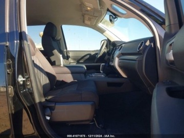 Toyota Tundra II 2021 Toyota Tundra 2021r., SR5, od ubezpieczalni 5.7 Benzyna 381KM, zdjęcie 8