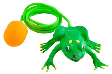 Тулло прыгает зеленая żabka