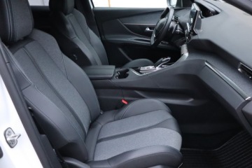 Peugeot 3008 II Crossover Facelifting  1.2 PureTech 130KM 2023 Peugeot 3008 1.2 PureTech, Salon Polska, zdjęcie 8