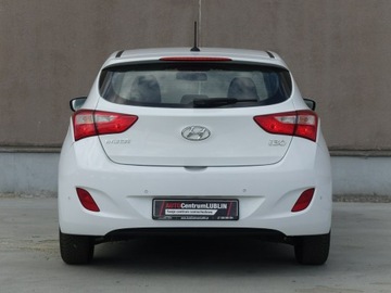 Hyundai i30 II Hatchback 3d Facelifting 1.6 CRDi 110KM 2016 Hyundai i30 1.6 CRDi 110KM/Nawi/Kamera, zdjęcie 8
