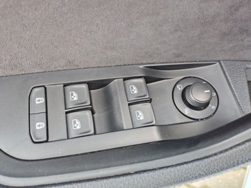 Skoda Superb III Kombi Facelifting 2.0 TDI SCR 200KM 2022 Skoda Superb 2.0 TDI 200KM Sportline DSG Kamera DCC Virtual HAK Panorama F, zdjęcie 8