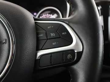 Jeep Compass II SUV 2.0 MJD 140KM 2019 Jeep Compass 2.0 M-Jet Automat Limited 4WD Navi, zdjęcie 32