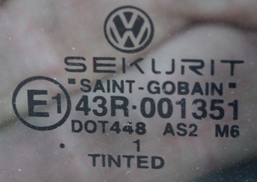 DVEŘE LEVÉ PŘEDNÍ KOMPLETNÍ VW GOLF IV / BORA