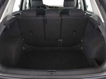 Volkswagen Tiguan II SUV 2.0 TDI 150KM 2019 Volkswagen Tiguan LED klima auto grzane fotele, zdjęcie 19