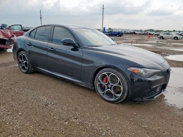 Alfa Romeo Giulia II Sedan Facelifting 2.0 Turbo 280KM 2023 Alfa Romeo Giulia Ti 2023 2.0l 2.0 Benzyna 280KM, zdjęcie 4