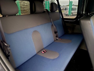 Renault Trafic II Furgon 2.0 dCi 115KM 2013 Renault Trafic Renault Trafic Passenger Pack Clim 2.0 Diesel 115KM, zdjęcie 13