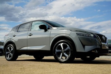 Nissan Qashqai III Crossover 1.3 DIG-T MHEV 158KM 2023 Nissan Qashqai TEKNA+ SKÓRA nawi 4 KAMERY line, zdjęcie 3