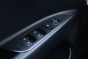 Kia Stonic Crossover Facelifting 1.0 T-GDI MHEV  120KM 2021 Kia Stonic 1.0 T-GDI, Salon Polska, Serwis ASO, zdjęcie 19