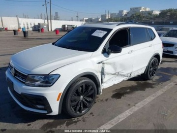 Volkswagen Tiguan II 2020 Volkswagen Tiguan 2020 Volkswagen Tiguan 2.0T SE FWD 2.0 Benzyna 184KM, zdjęcie 2