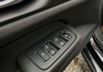 Volvo V60 II  Kombi 2.0 D4 190KM 2019 Volvo V60 D4 190KM navi BEZWYPADKOWY automat gwarancja 2.0, zdjęcie 32