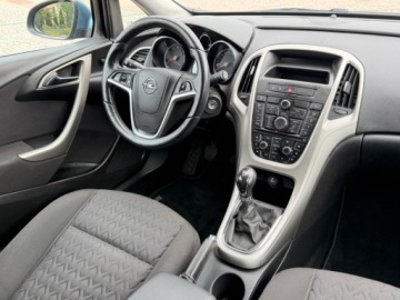 Opel Astra J GTC 1.4 Turbo ECOTEC 140KM 2013 Opel Astra 1.4t 140KM Serwis Gotowy do jazdy 1.4 Benzyna 140KM, zdjęcie 29