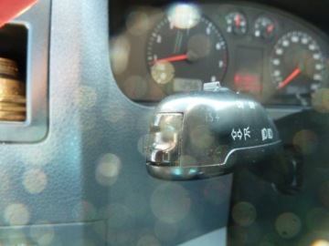 Volkswagen Caravelle T5 T5 Multivan 2.0 i 115KM 2009 Volkswagen Caravelle WERSJA LONG9-CIO MIEJSCOWABENZYNAGAZHAK HOLOWNICZY, zdjęcie 9