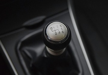 Toyota Corolla X Sedan Facelifting 1.4 D-4D 90KM 2013 Toyota Corolla Polski salon_1.4 D_90KM _ klimatyzacja _ podgrzewane fotele, zdjęcie 16