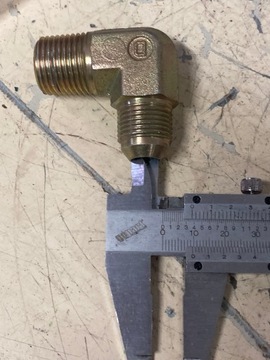 MANULI CMJ 34211F - адаптер разъема 90 градусов