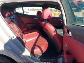 Kia Stinger Liftback 3.3 T-GDi 366KM 2018 Kia Stinger 2018 r., 3,3 L GT 2 AWD 3.3 Benzyna 365KM, zdjęcie 10