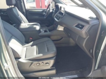 Chevrolet Suburban GMT900 2024 Chevrolet Suburban 2024r., 3.0L 3.0 Diesel 277KM, zdjęcie 8