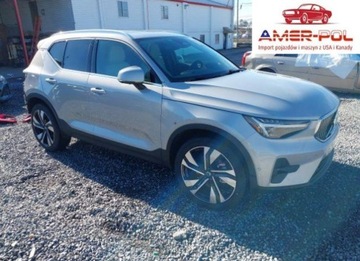 Volvo XC40 2023 Volvo XC 40 B5 Ultimate Bright Theme 2023 2.0 Benzyna 247KM