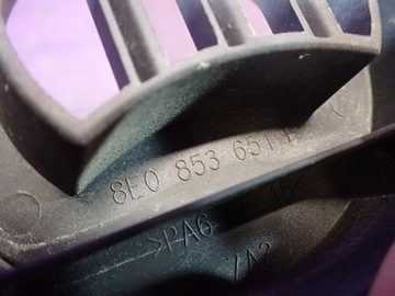 AUDI A4 B6 KOMBI 00-05 MŘÍŽKA ZNAK 8E0853651F