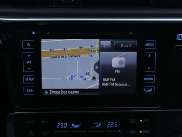 Toyota Auris II Touring Sports Facelifting 1.8 Hybrid 136KM 2016 Toyota Auris Hybrid, Salon Polska, Serwis ASO, zdjęcie 11