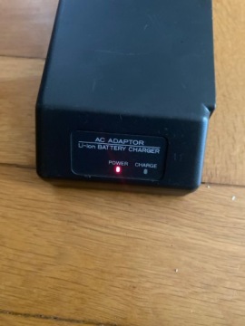 Адаптер зарядного устройства Hitachi MP-AC1A 7В 1,5А и 8,2В 0,5А для фотоаппаратов уникальный