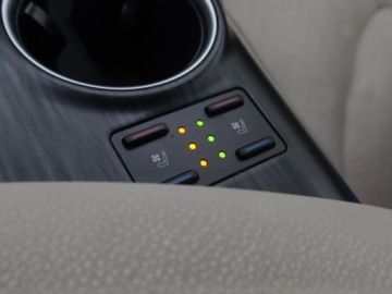 Toyota Camry IX Sedan 2.5 Hybrid Dynamic Force 218KM 2022 Toyota Camry 2.5 Hybrid, Salon Polska, zdjęcie 19